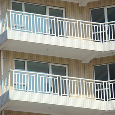 小區(qū)陽(yáng)臺(tái)鋅鋼護(hù)欄